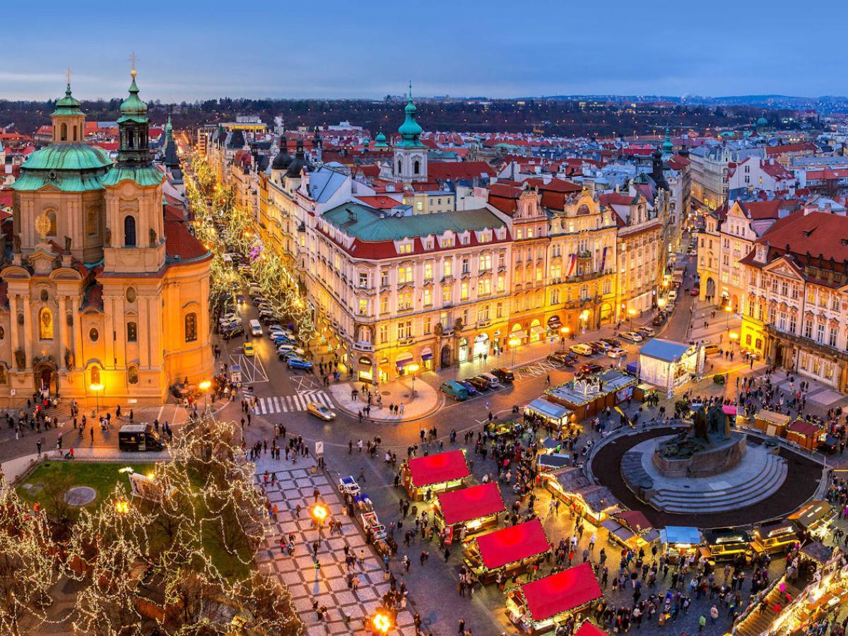 Weihnachtsmarkt in Prag, Pilsen und Regensburg mit NKG Reisen.