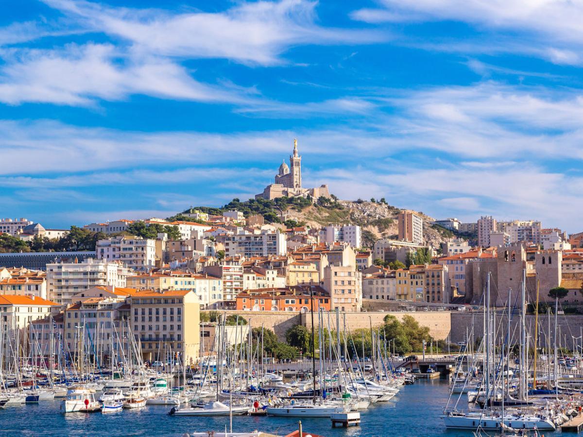 Mit NKG-Reisen auf Costa Kreuzfahrt im Mittelmeer von Savona nach Barcelona und Marseille.